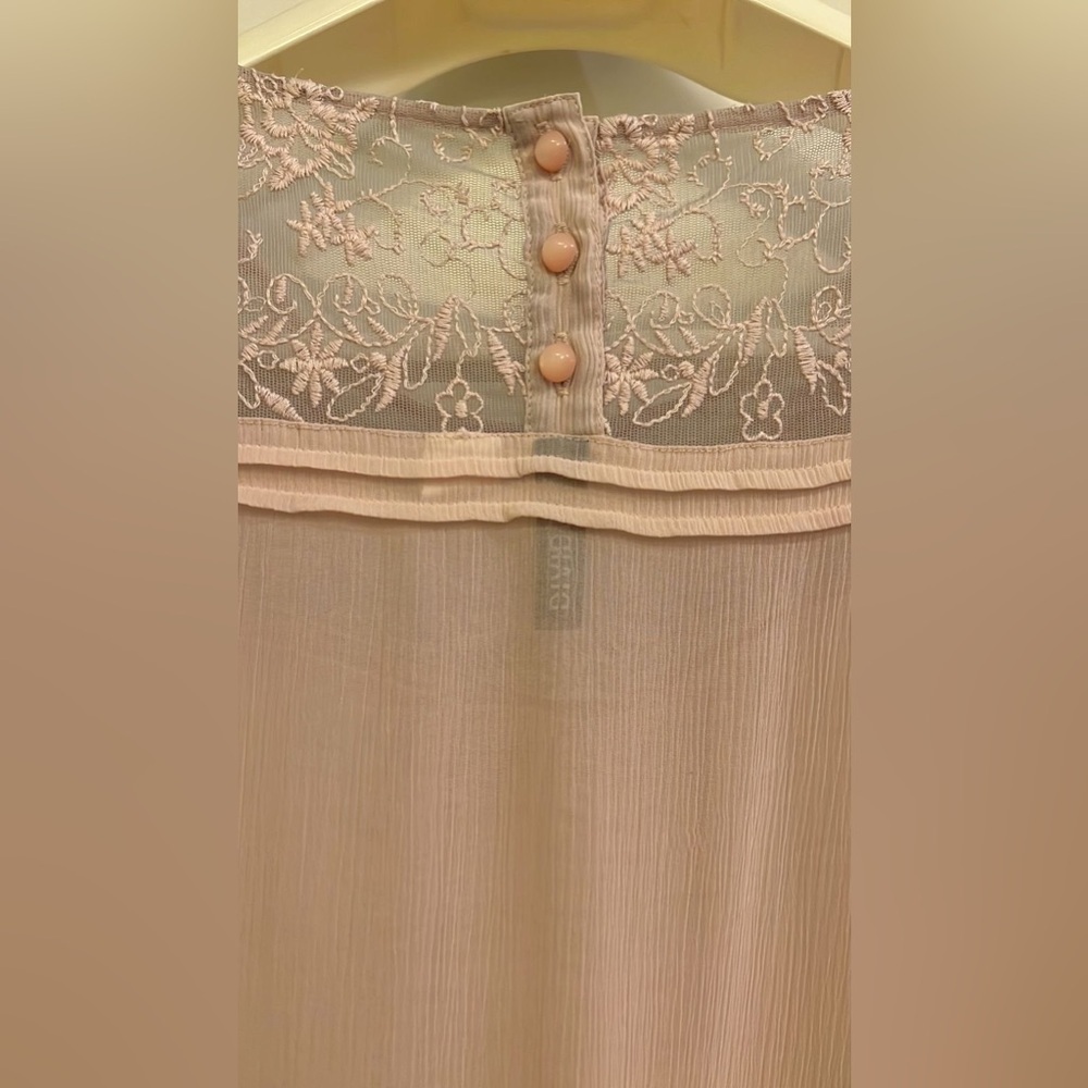 Pink Flutter Sleeve Ruffled Blouse - Picture 4 of 6
